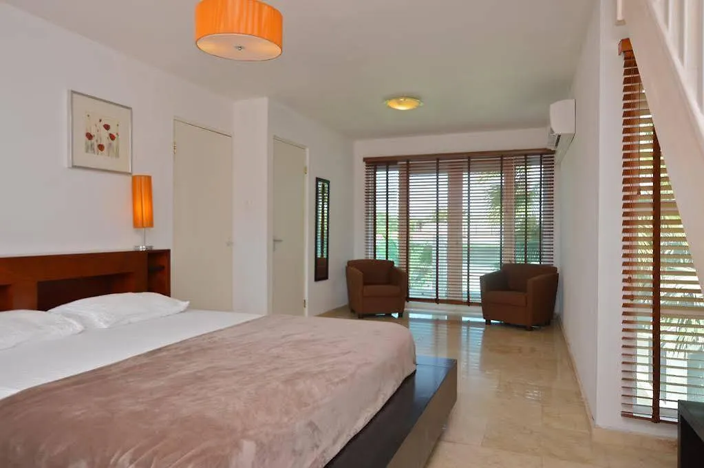 Merlot Villas Aruba Palm Beach 0*,
